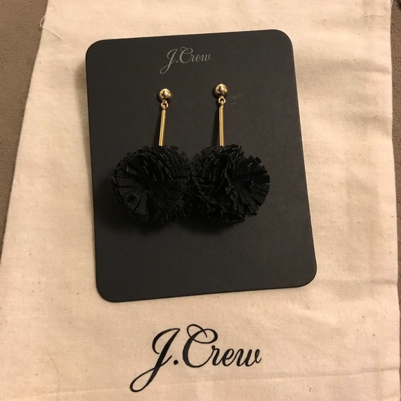 🆕*Last Pair*J.Crew Gathered Carnation Earrings - Picture 3 of 4